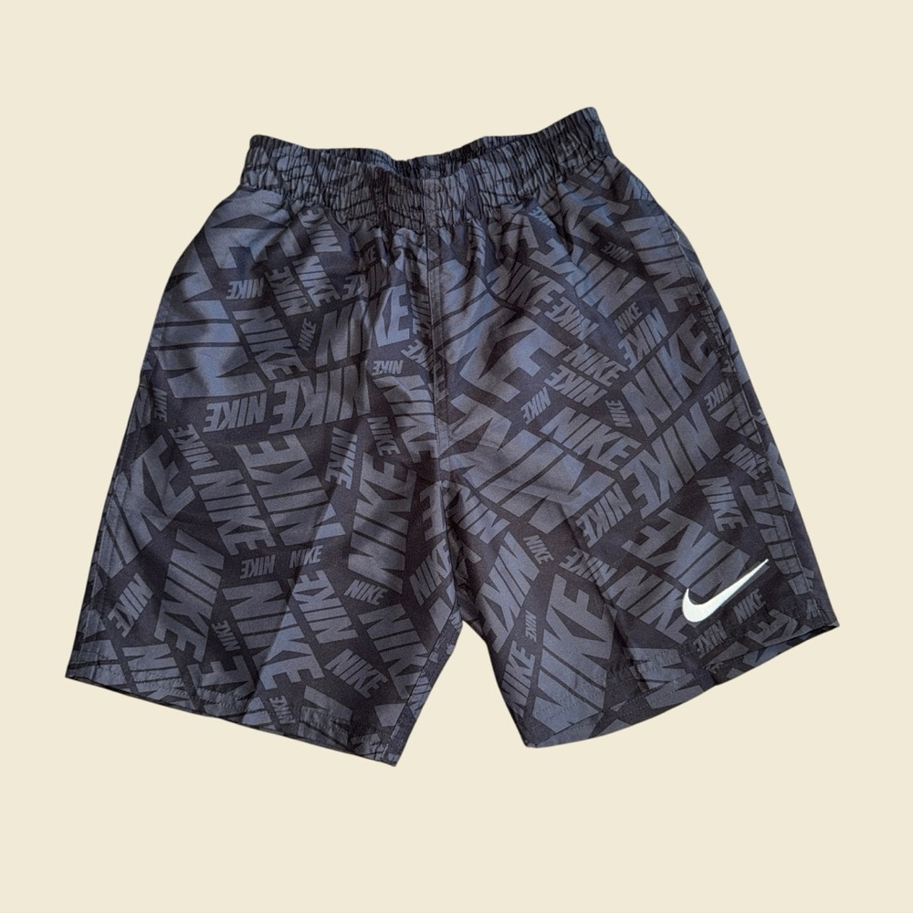 Nike Men's Dark Gray Patterned Shorts